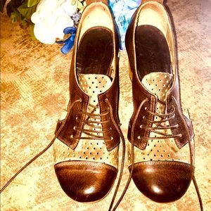 Designer women’s Italian made oxfords sz 8